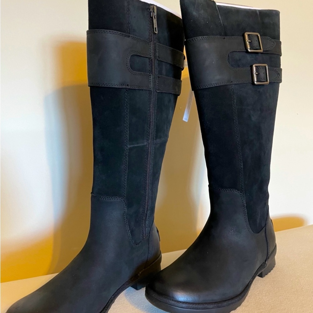 UGG Zarina Winter Boots Size 6